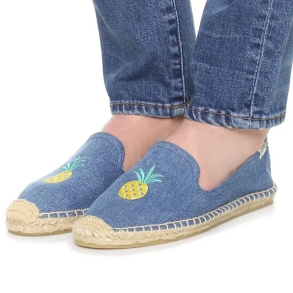 Soludos Chambray Espadrilles Pineapple Embroidery… - image 1